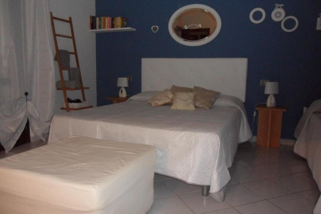 B&B A Casa Di Monica Olbia Exterior photo