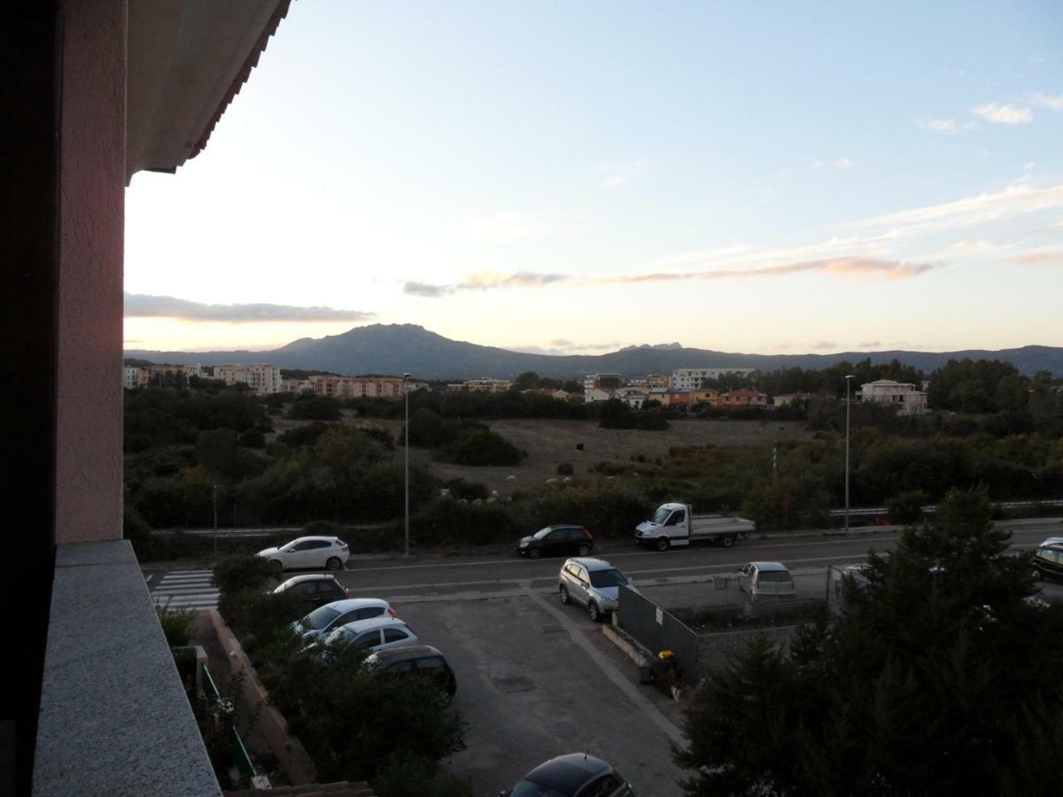 B&B A Casa Di Monica Olbia Exterior photo